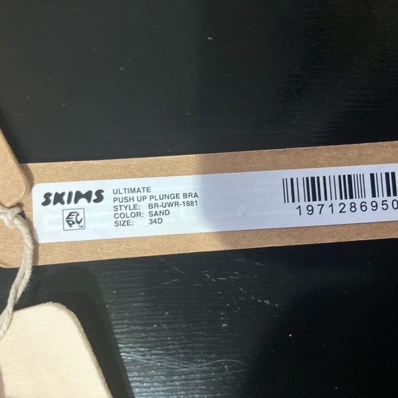 “Sand” skims bra - Picture 2 of 2